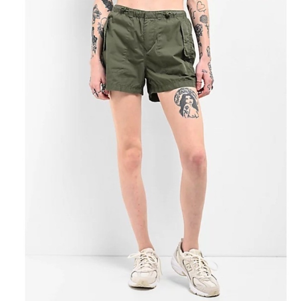 Unionbay Women's Size Large Luca Kale Parachute Shorts Dark Green Cotton Nylon